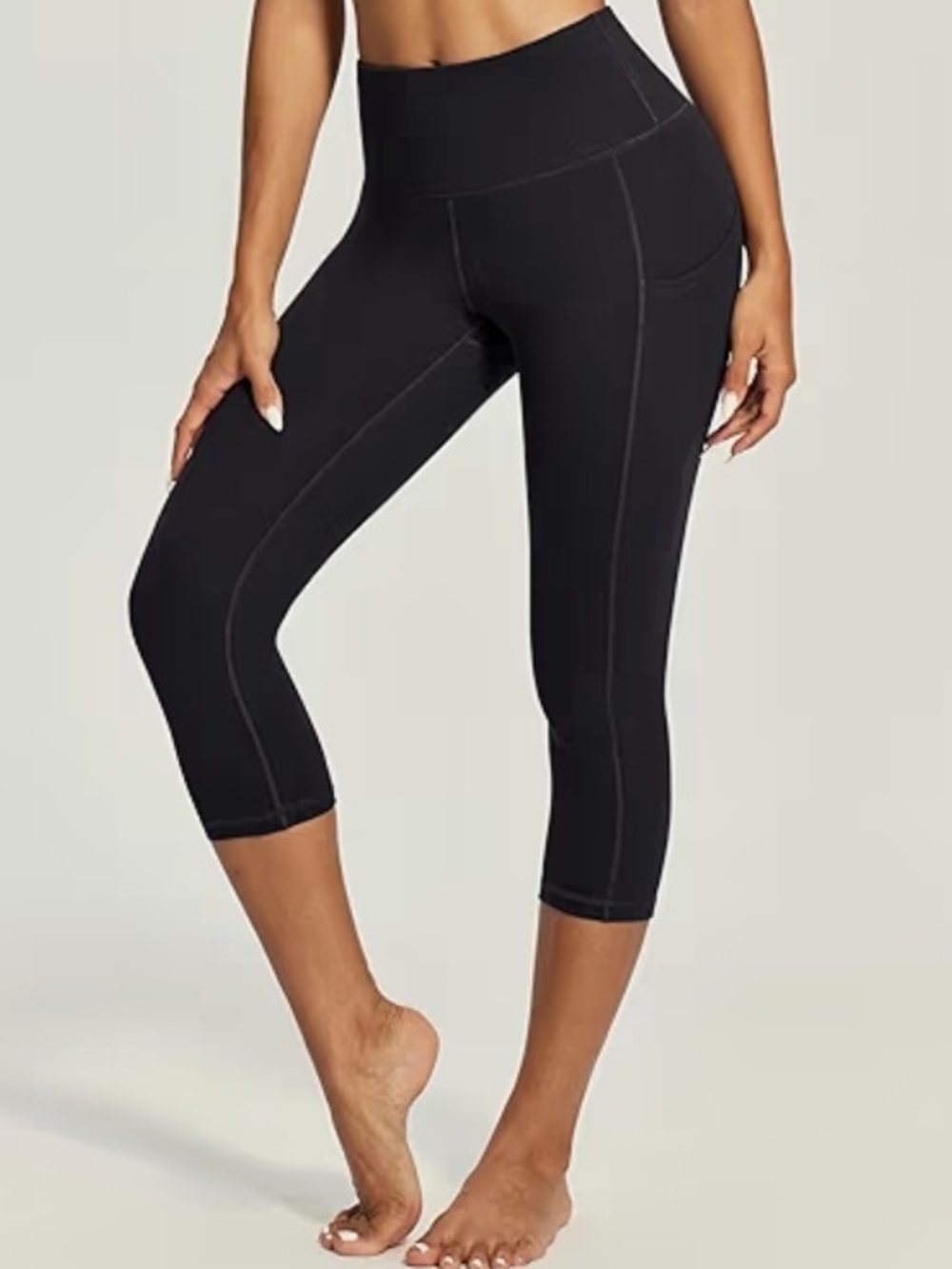 IUGA Brand Capri Leggings With Pockets & Contoured Back Seam